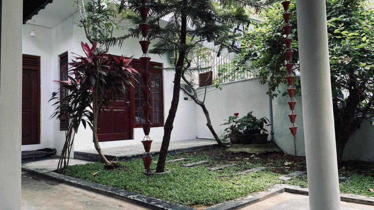 Rituale Guest House - Surf & Yoga Mirissa Exterior foto